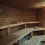 Traveloge Mit Schwimmbad Und Sauna