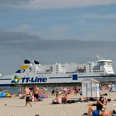 Traveloge Mit Schwimmbad Und Sauna *