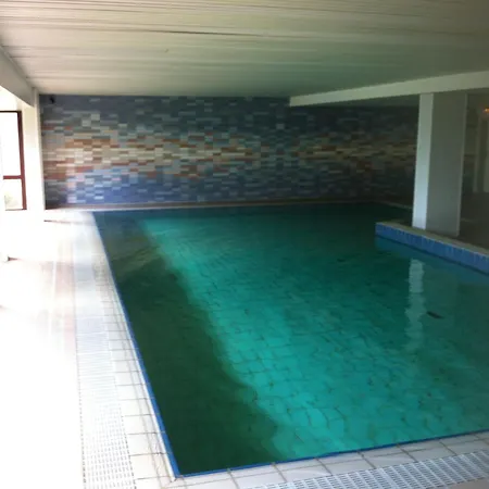 Traveloge Mit Schwimmbad Und Sauna Lubecca