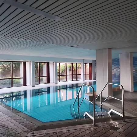 Traveloge Mit Schwimmbad Und Sauna Appartamento *